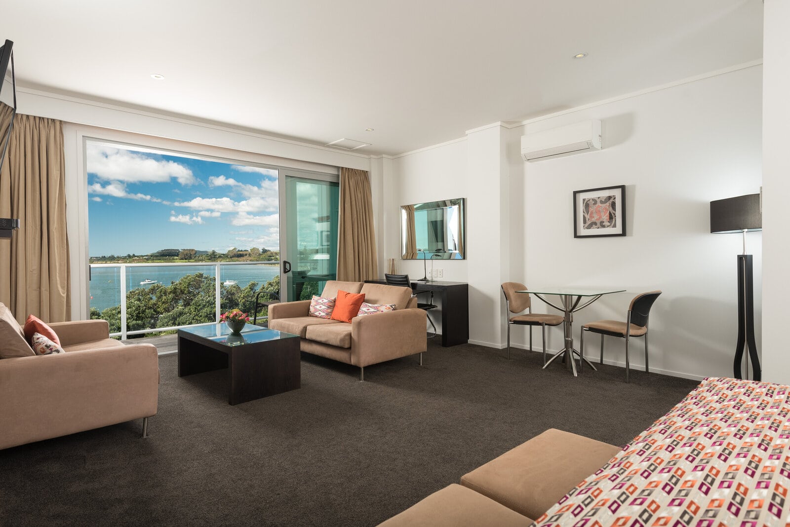 Hotel On Devonport